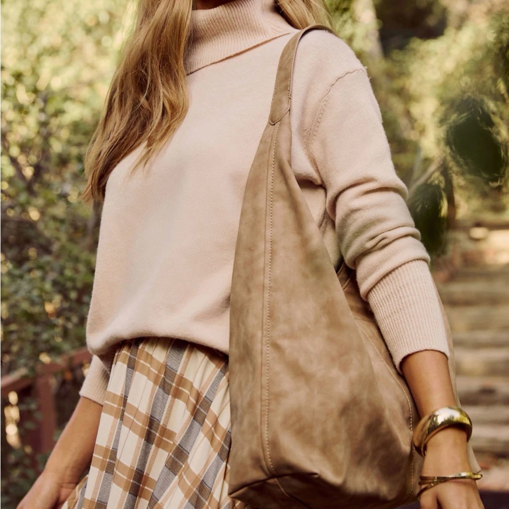 NWT faux suede taupe bag - Picture 3 of 6